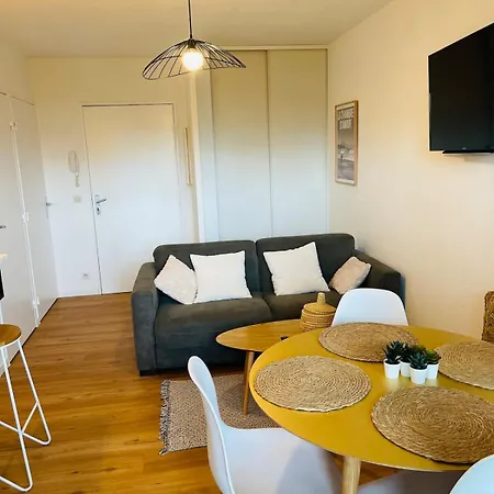 Appartement T2 Avec Piscine A Golf De Biarritz