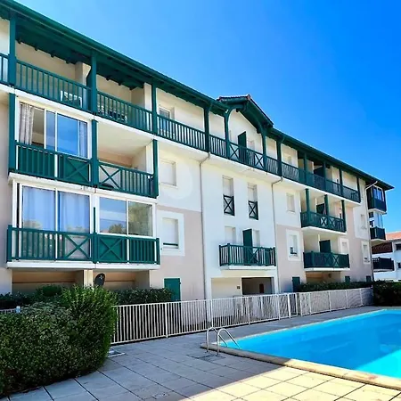 T2 Avec Piscine A Golf De Biarritz Appartement