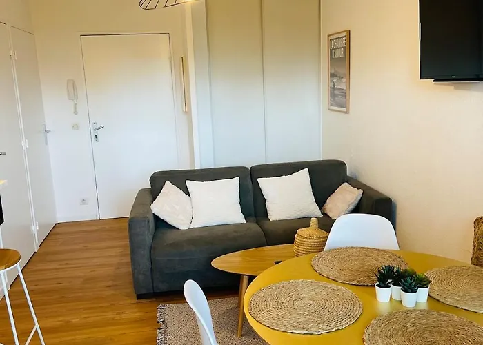 Appartement T2 Avec Piscine A Golf De Biarritz