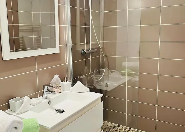 Appartement T2 Avec Piscine A Golf De Biarritz